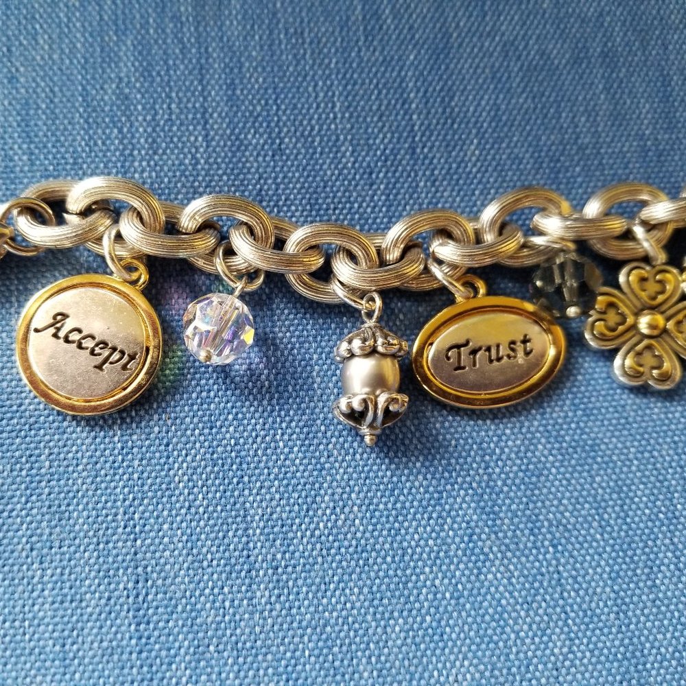 🩷BOGO* Brighton Y2K Vintage Breast Cancer Encouragement Charm Bracelet - GPC🩷 - Picture 11 of 16